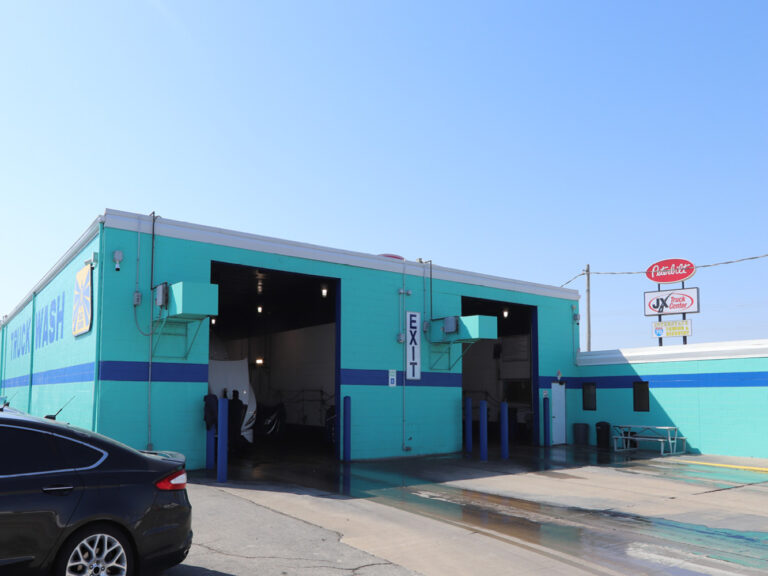 Does Blue Beacon Truck Wash Charge Separately for Water Service? Unpacking the Cost of a Pristine Ride