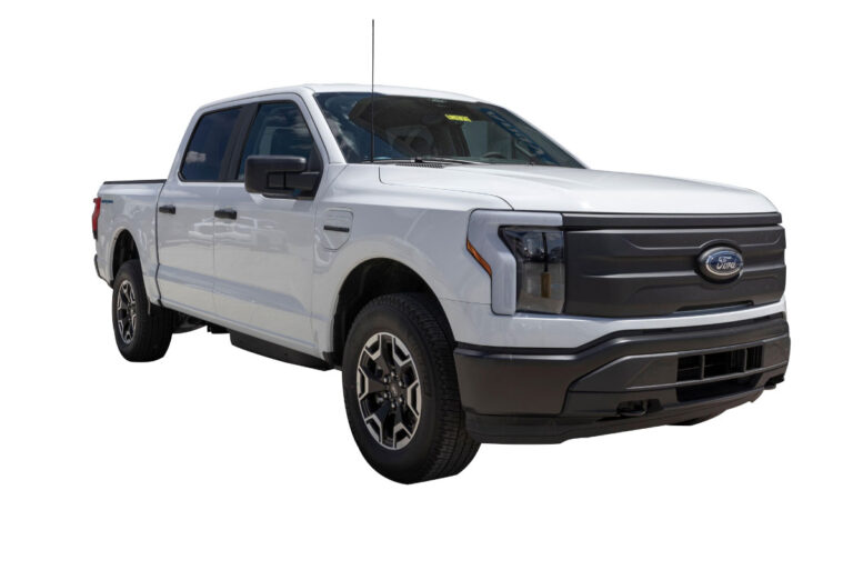 Unveiling the Powerhouse: Comprehensive Freightliner Truck Facts You Need to Know